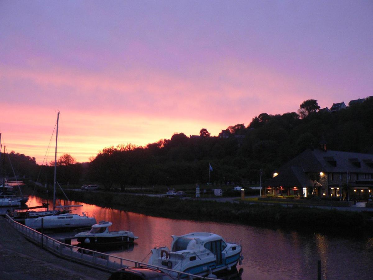 Séjour confort au port de Dinan Extérieur photo